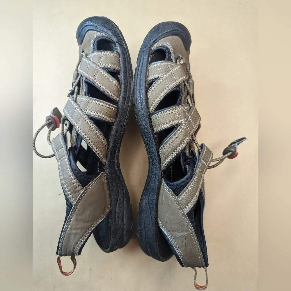Ozark Trail men's sz 9 water hiking sandals